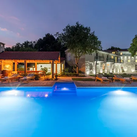 Kata Villa *